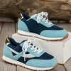 Zapatos deportivos azules