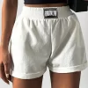 Short con diseño de parche