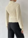 Jersey cuello alto con abertura