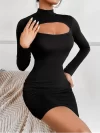 Vestido ajustado de cuello alto