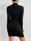 Vestido ajustado de cuello alto