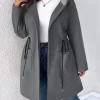 Abrigo con cordón