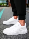 Zapato deportivo blanco